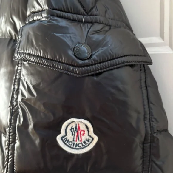 Moncler Puffer Jacket - Picture 6 of 8